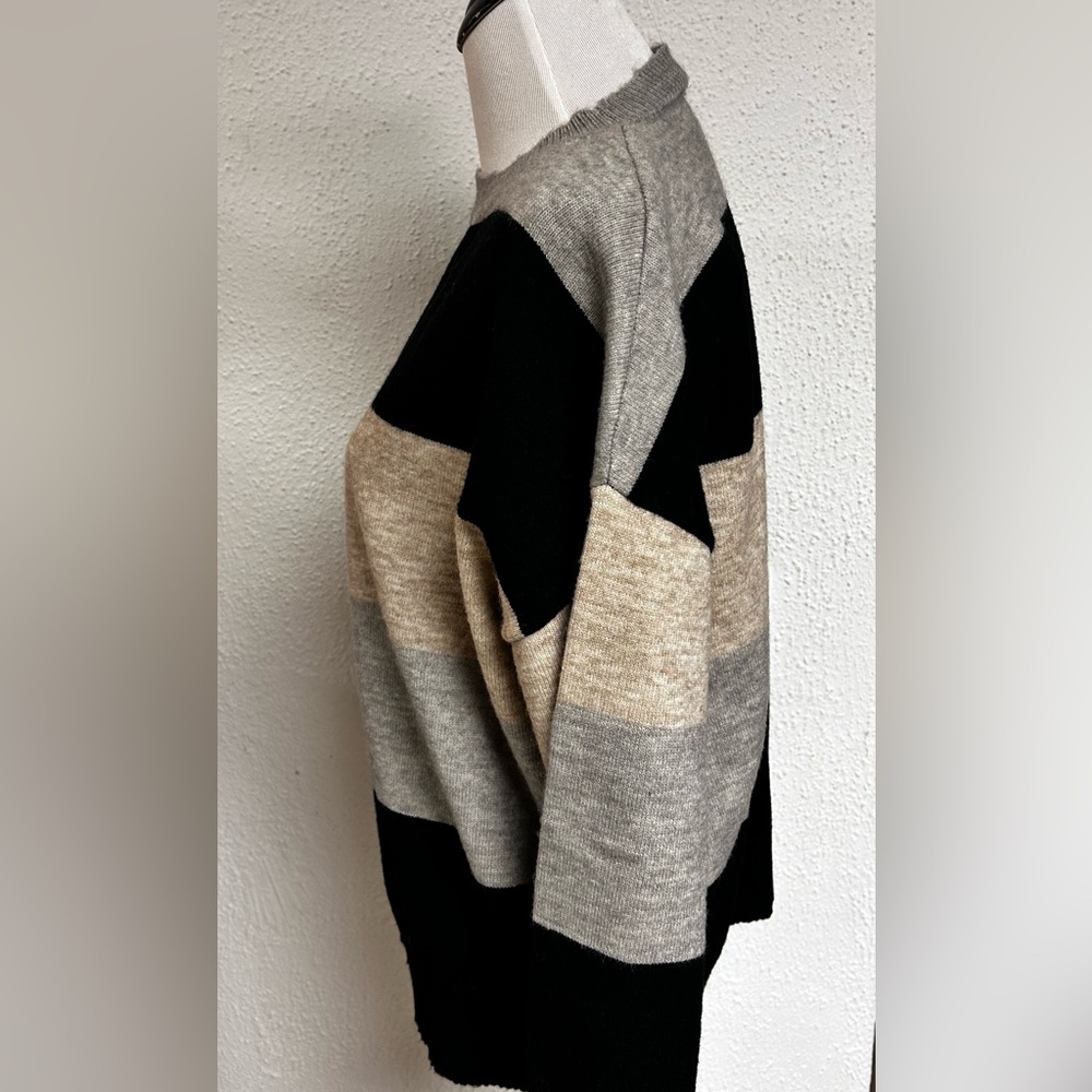 VOY Black,Grey and Beige Color Block Stripe Crewneck Sweater Women’s size Medium - Picture 4 of 8